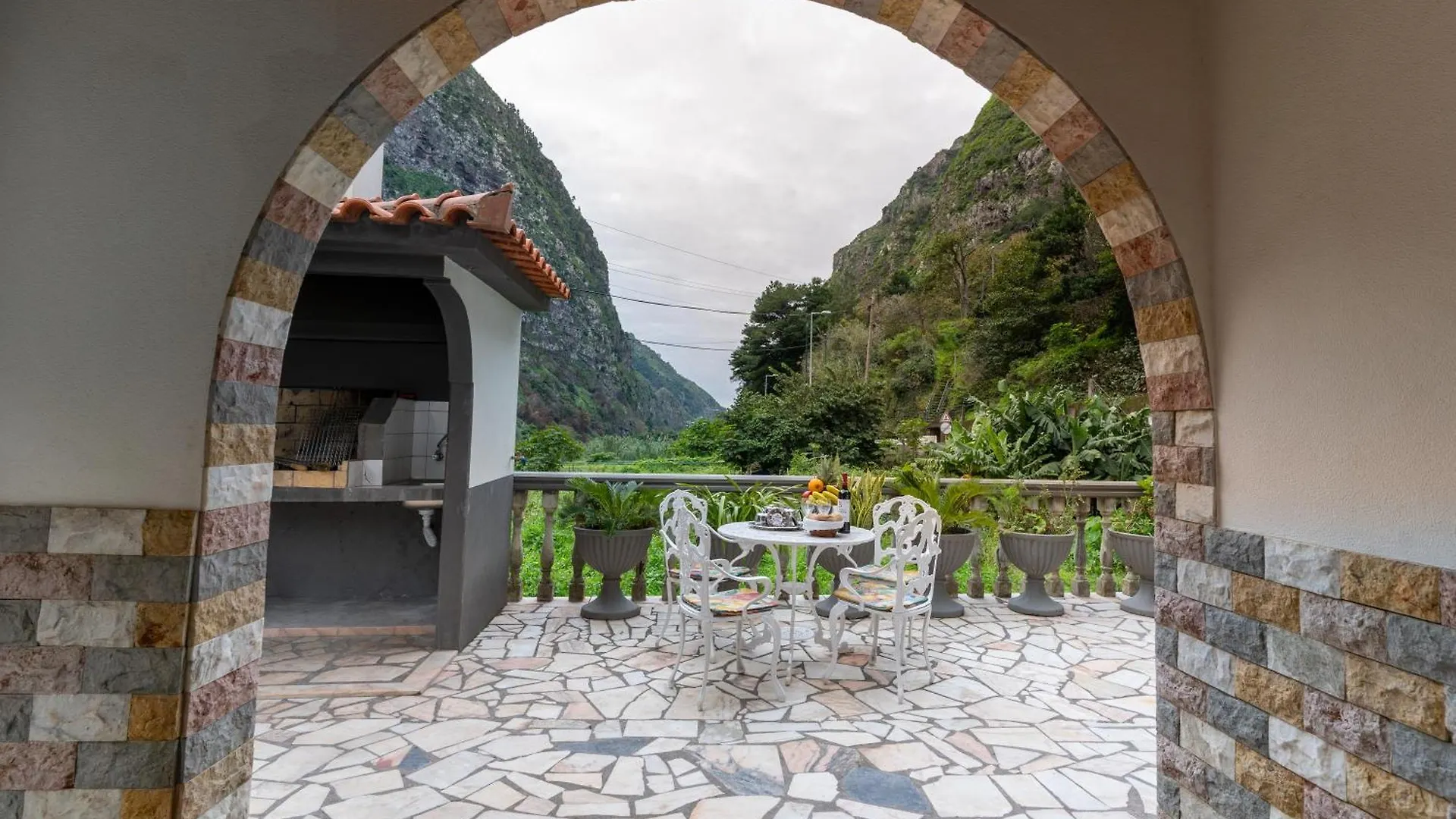 Madeira Inn Paradise ريبيرا برافا 0*,  البرتغال